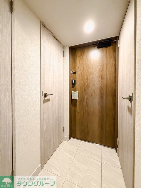 玄関　※写真は同タイプ住戸です。