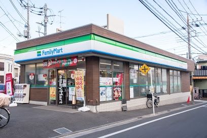 コンビニ　ファミリーマート堀ノ内三丁目水道通り店（コンビニ）まで580m