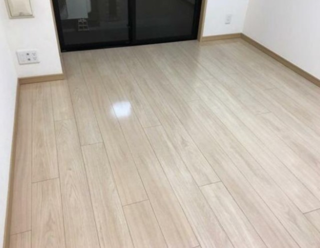 居室・リビング　反転タイプ