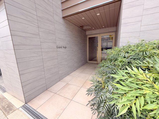 エントランス　綺麗なエントランスです。