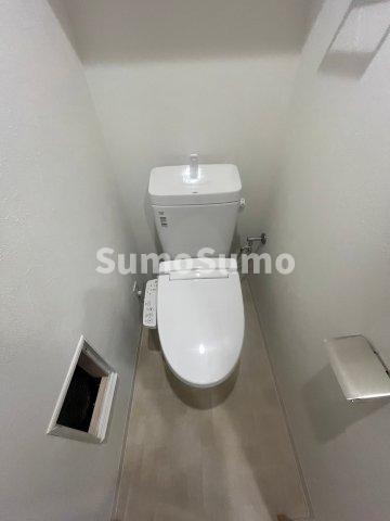ＪＲ東海道本線 神戸駅 徒歩9分 15階建 築2年のトイレ写真