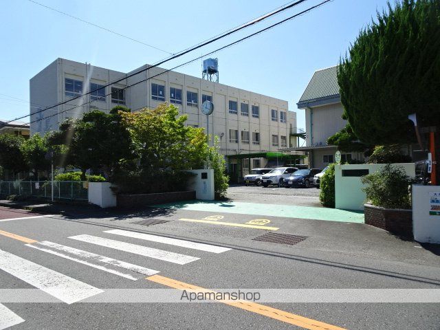 小学校　大津小学校（小学校）まで736m