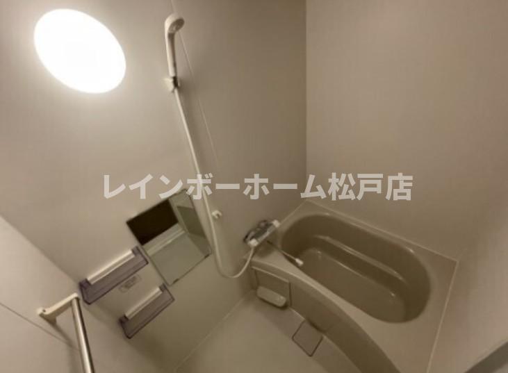 バス・シャワールーム　きれいなお風呂です