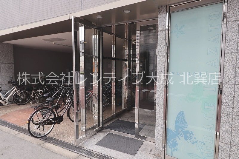 地下鉄千日前線 今里駅 徒歩1分 10階建 築17年の外観写真