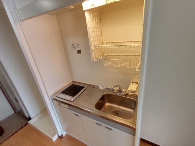 キッチン　同物件の別部屋になります。