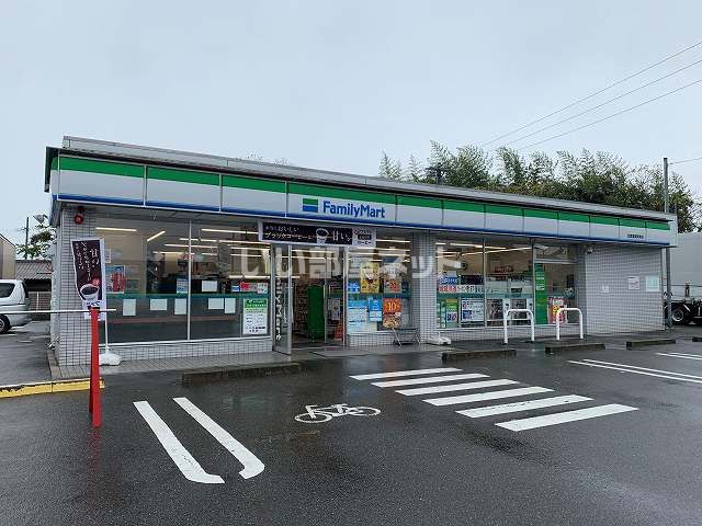 コンビニ　ファミリーマート 武豊冨貴駅東店（コンビニ）まで733m