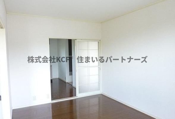 その他部屋・スペース　内装もきれいです 外はこのようになっています