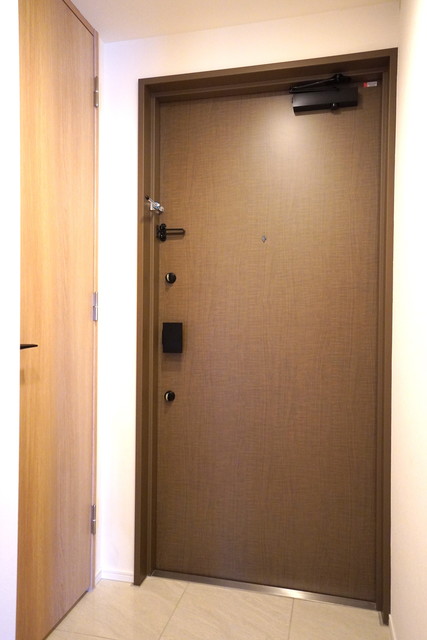 玄関　※写真は同タイプ住戸です。