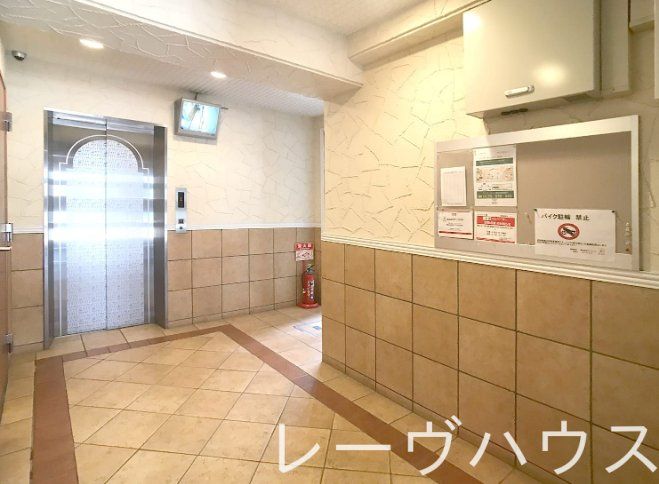 エントランス　エントランス