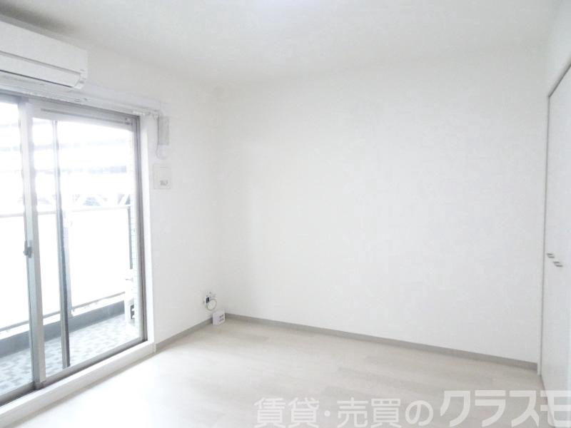 シャルム堺の居間写真