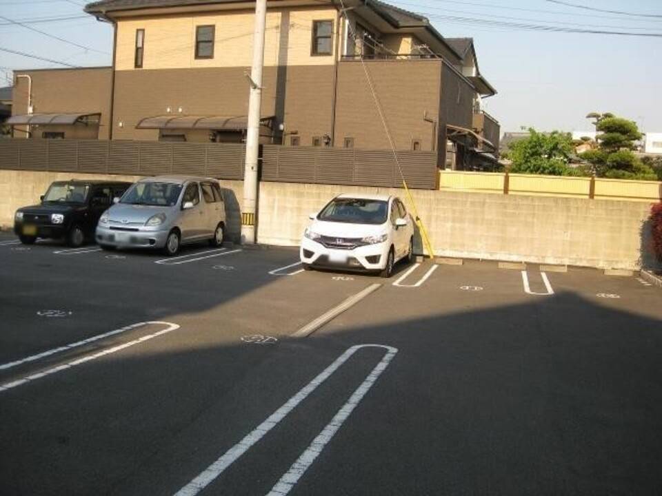 駐車場　駐車場
