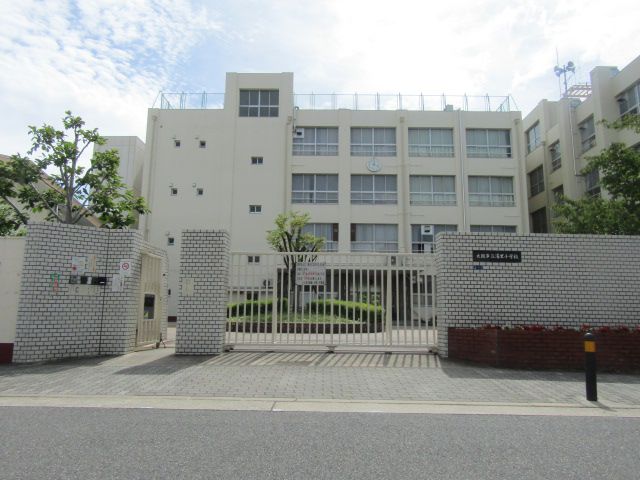 小学校　大阪市立湯里小学校（小学校）まで320m