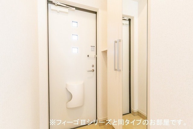 ＪＲ鹿児島本線 折尾駅 徒歩12分 3階建 築4年の玄関写真