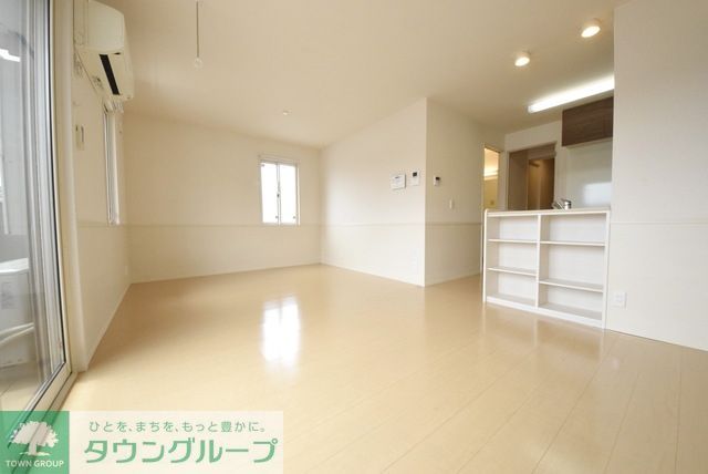 居室・リビング　１４．１帖のＬＤＫです