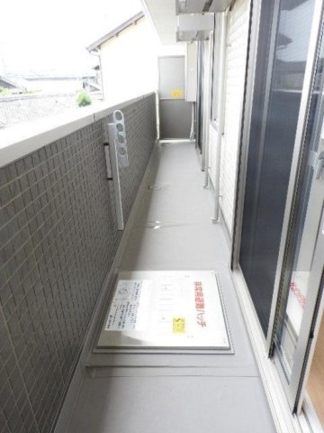 ＪＲ阪和線 和泉府中駅 徒歩7分 3階建 築8年の内装写真