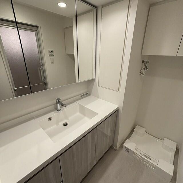 洗面設備　※写真は同タイプ住戸です。