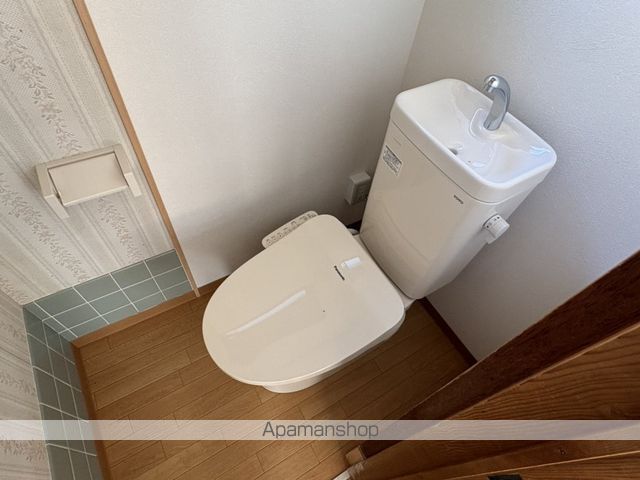 恩地町西貸家のトイレ写真