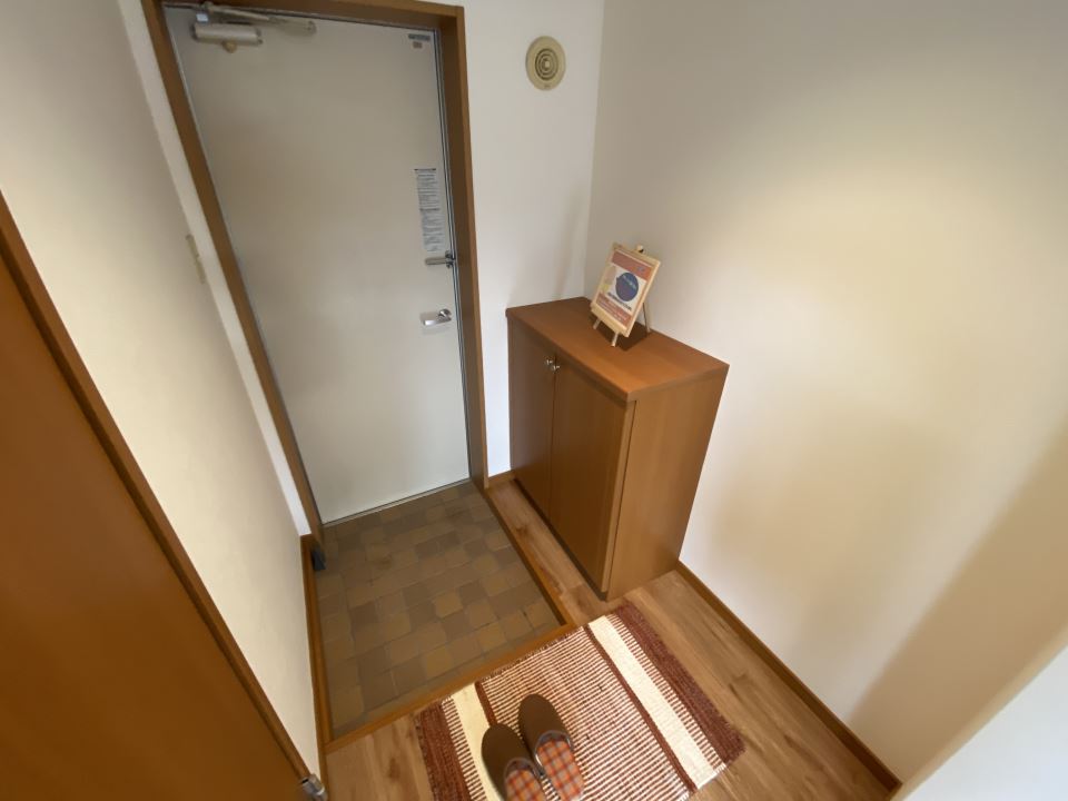 玄関　シューズボックスあります