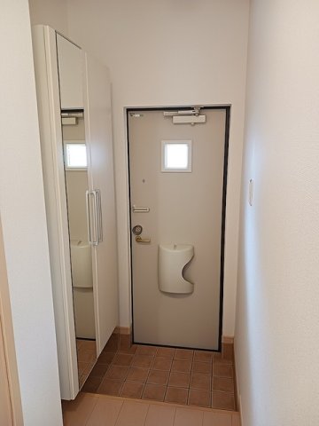 レジデンス五宮の玄関写真