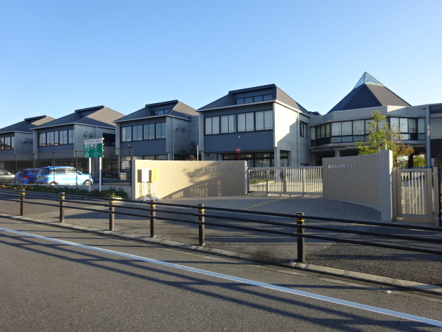 小学校　豊田市立寺部小学校（小学校）まで190m