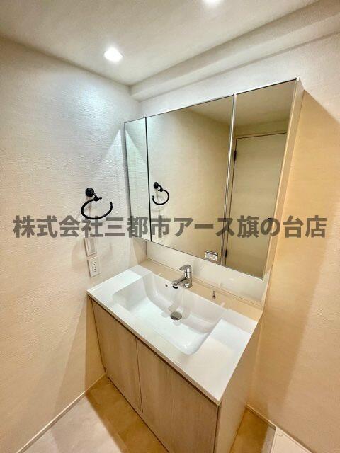 洗面設備　レジディア芝浦