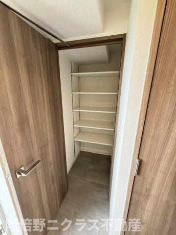玄関　内装は別部屋の参考写真です。