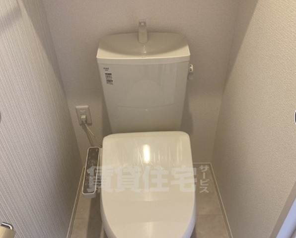 ＪＲ湖西線 おごと温泉駅 徒歩15分 2階建 築6年のトイレ写真