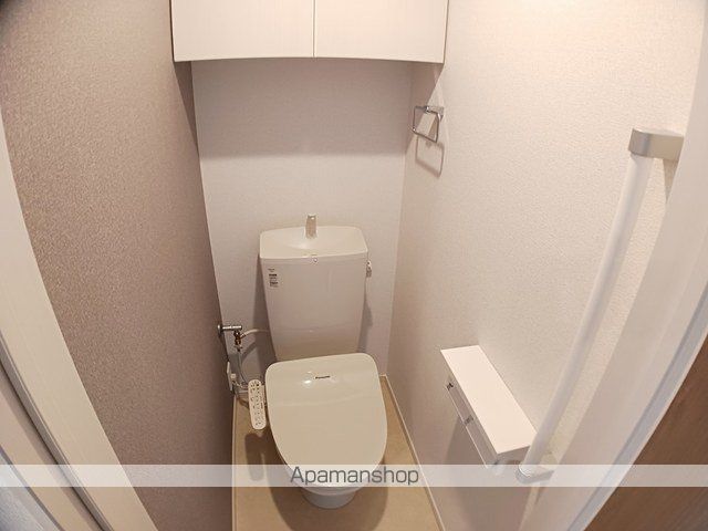 ＪＲ富良野線 上富良野駅 徒歩12分 2階建 築2年のトイレ写真