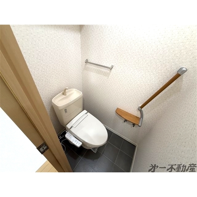 トイレ　トイレ