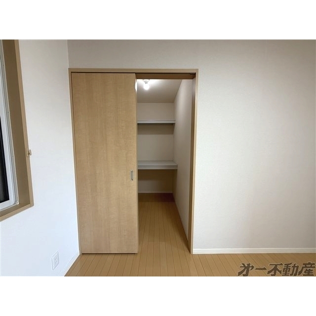 収納　ウォークインクローゼット