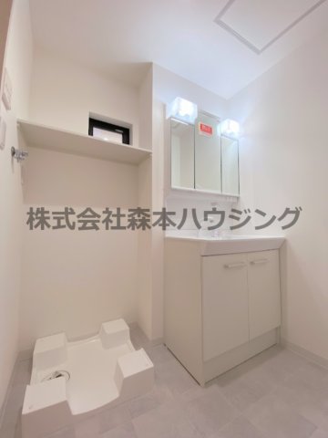洗面設備　使いやすい洗面所です