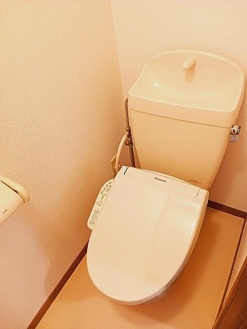 トイレ　ゆったりとした空間のトイレです