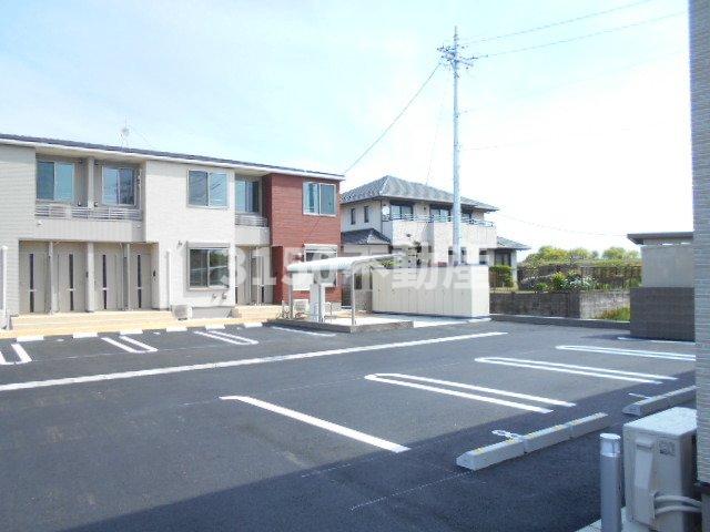 駐車場　駐車場に車を止められます