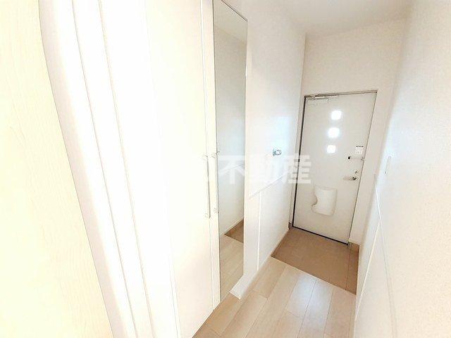 玄関　落ち着いた玄関です