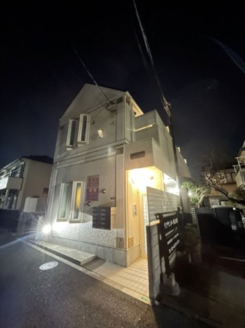 ＪＲ中央線 東中野駅 徒歩7分 2階建 築15年の外観写真