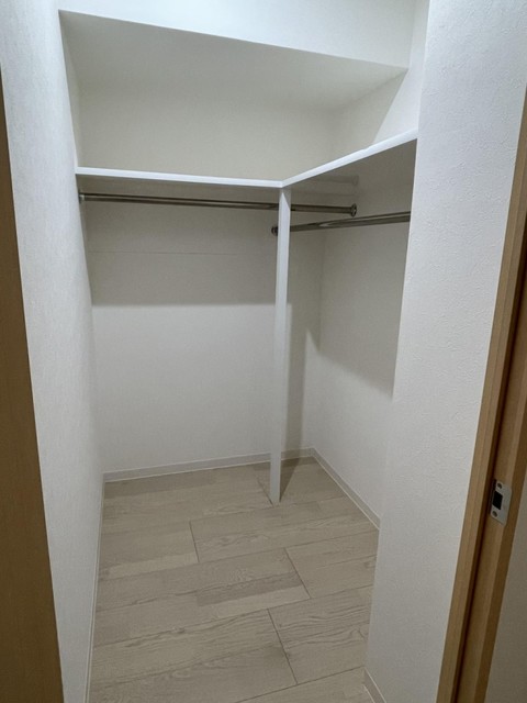 収納　【ウォークインクローゼット】同タイプ別部屋写真