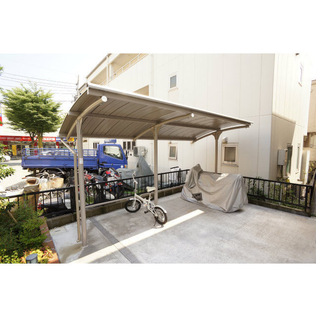 その他　無料の屋根付き駐輪場♪