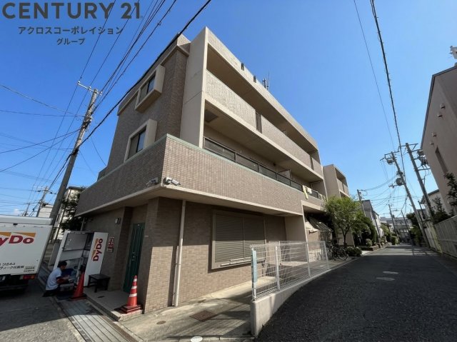 建物外観　駅徒歩５分圏内