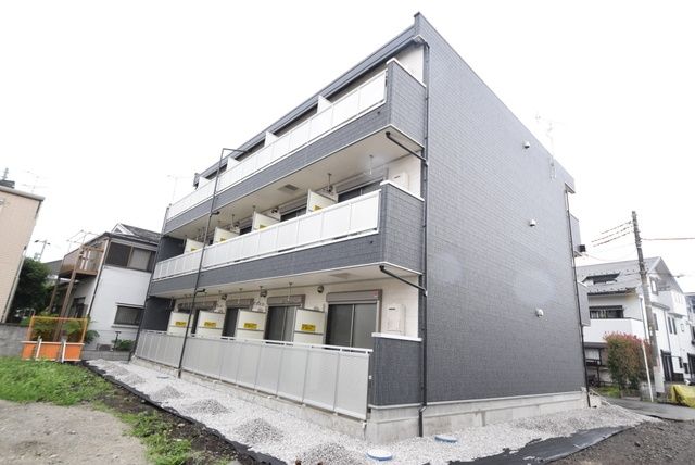 建物外観　★駅近！経済的な都市ガスで無料のWi-fiございます★