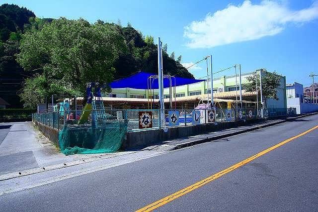 幼稚園・保育園　長島保育園（幼稚園・保育園）まで750m