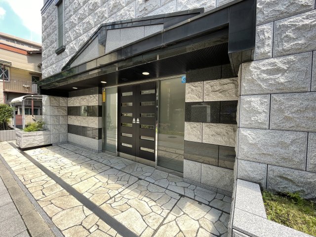 エントランス　グランド・ガーラ池袋　豊島区池袋本町2