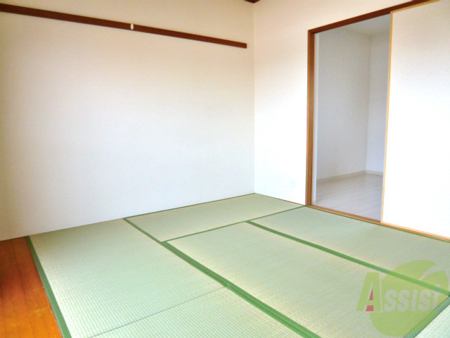 その他部屋・スペース　赤ちゃんがいるとお昼寝にも使えます。オシメ替えにも便利！
