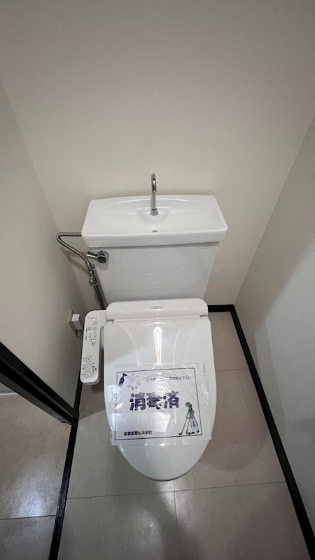 東京メトロ南北線 白金高輪駅 徒歩10分 5階建 築37年のトイレ写真