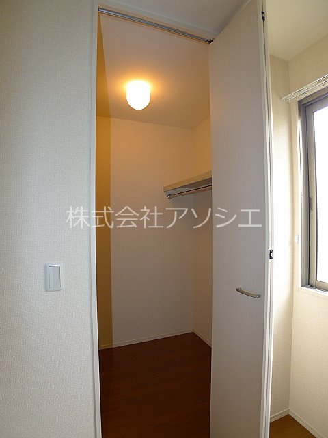 収納　ウォークインクローゼット
