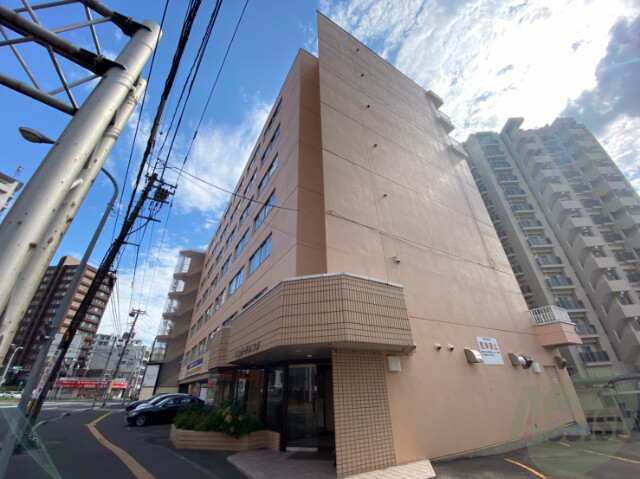 地下鉄東西線 西２８丁目駅 徒歩4分 築42年