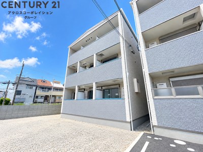 建物外観　オートロック付きで外部からの出入りが簡単に出来ない為安心です