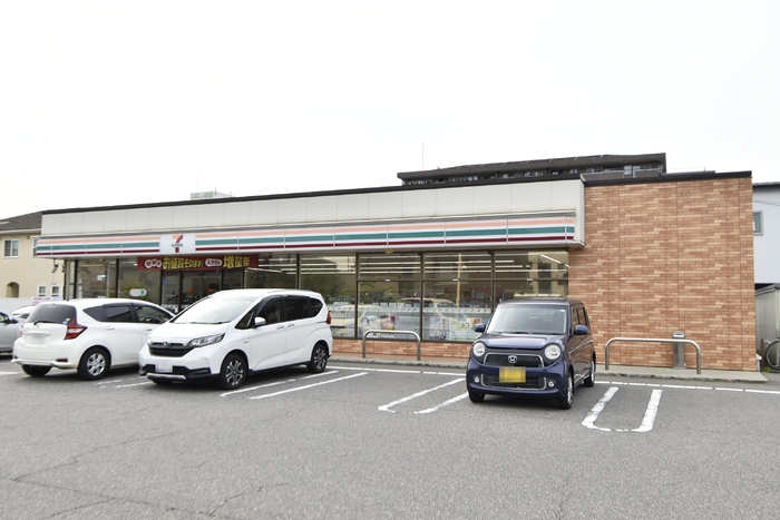 コンビニ　セブンイレブン新潟幸西店（コンビニ）まで97m