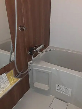 バス・シャワールーム　別部屋の画像を使用しております。