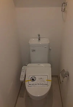 トイレ　別部屋の画像を使用しております。