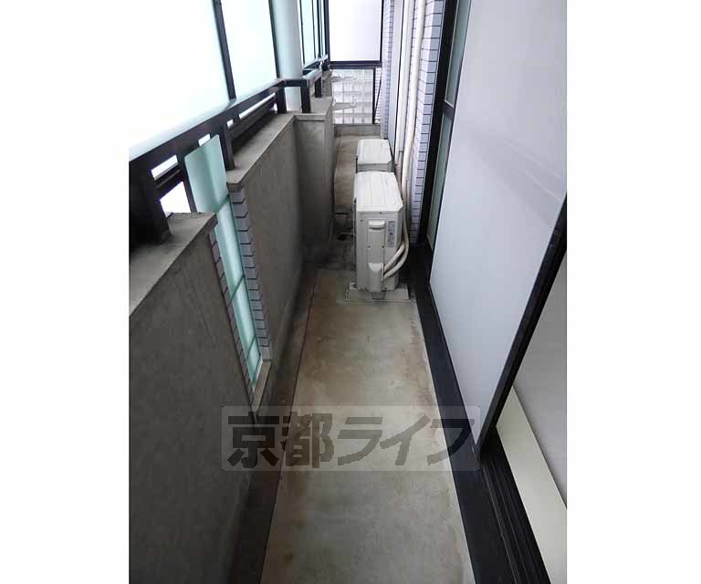 地下鉄烏丸線 今出川駅 徒歩5分 4階建 築36年の内装写真